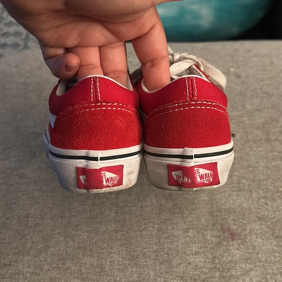 Red vans - Picture 3 of 4
